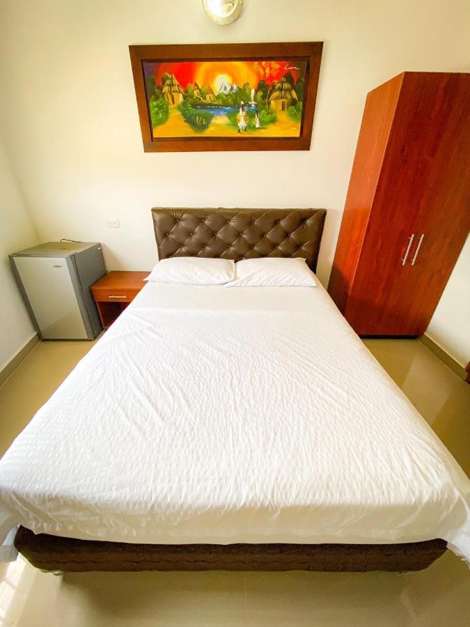 Hotel Aeromar Central Santa Marta  Buitenkant foto