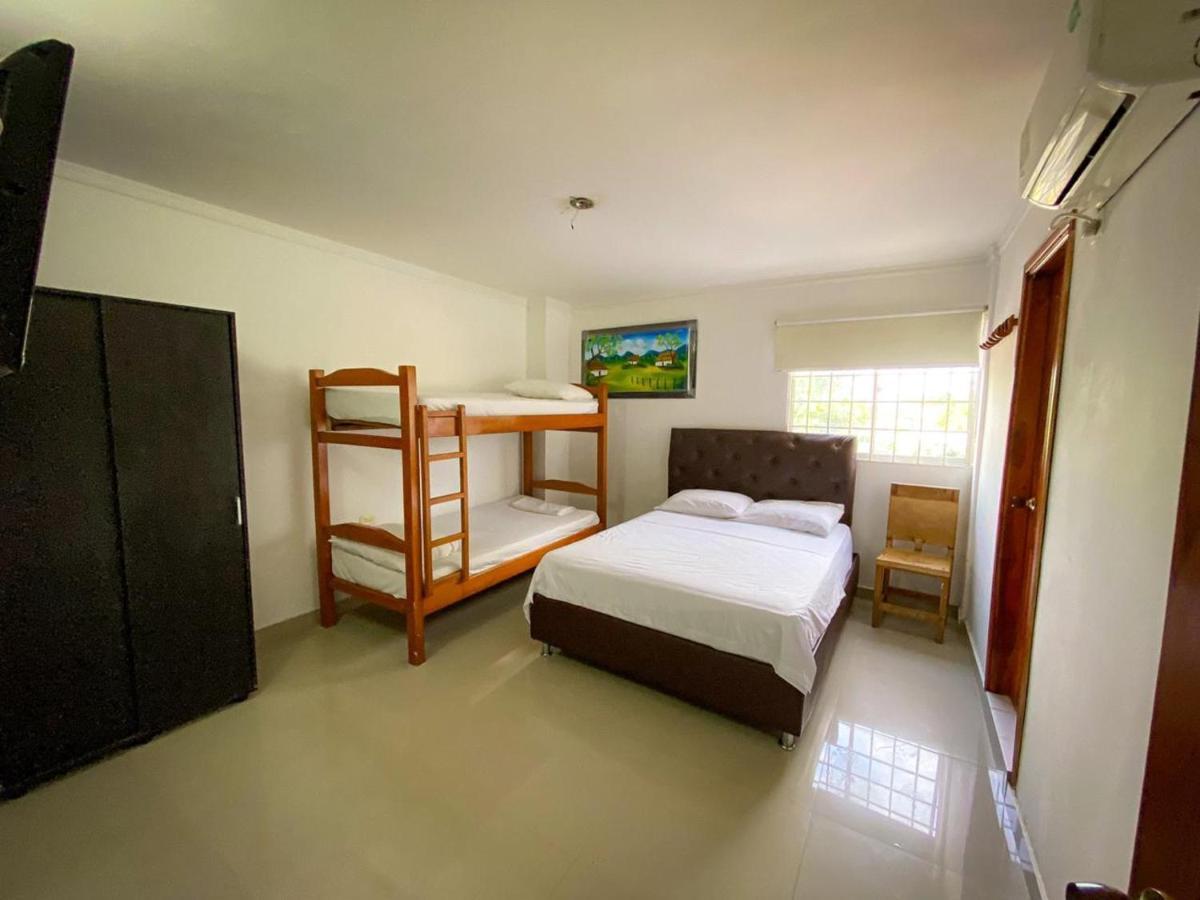 Hotel Aeromar Central Santa Marta  Buitenkant foto